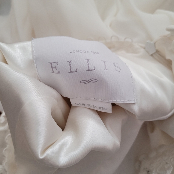 Ellis Lace Sweetheart Slim Ruched Beadedd Wedding Dress - Picture 10 of 13